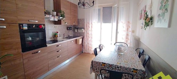 2 bedrooms Apartment in Rosignano Marittimo, Italy No. 269840 4