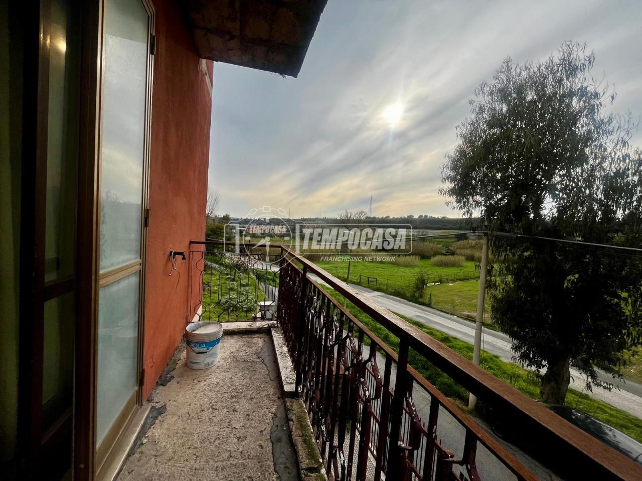 3غرفة شقة في Rome, Italy رقم 26032