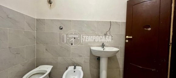 3غرفة شقة في Rome, Italy رقم 26032 27