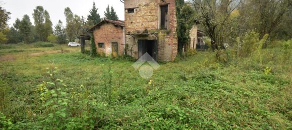 Casa de 4 habitaciónes en Felino, Italy No. 160331 2