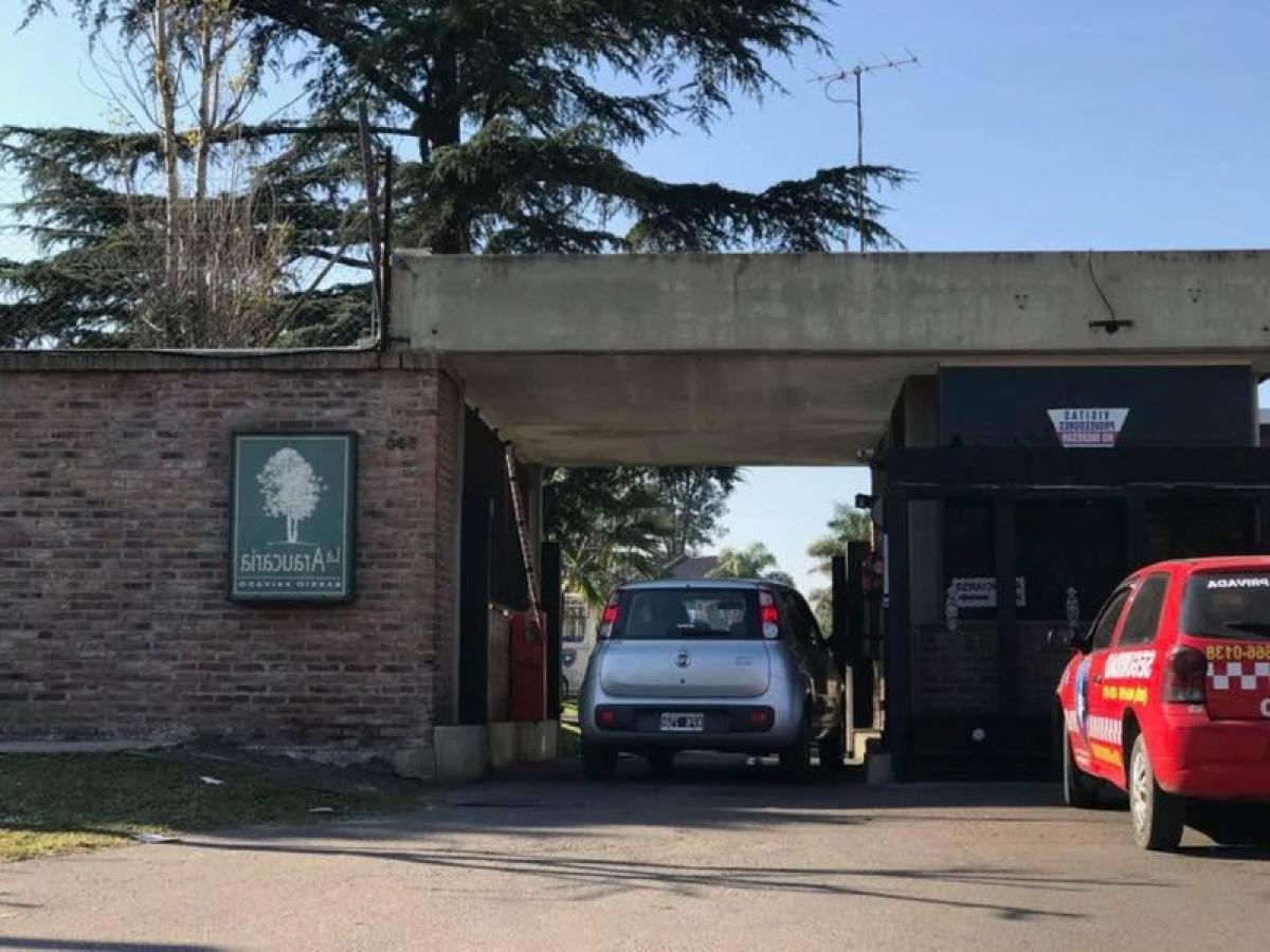 3 Schlafzimmer Haus in San Miguel, Argentina, Nr. 60682