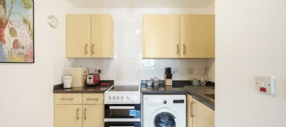 1 bedroom Apartment in London, United Kingdom No. 12408 9