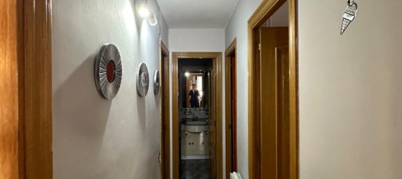 Квартира с 4 спальнями в Л'Оспиталет-де-Льобрегат, Испания № 181116 22