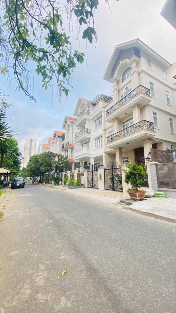 150m² Villa in District 7, Vietnam No. 19248