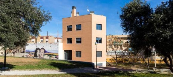 Apartamento de 3 dormitorios en Zaragoza, Spain No. 21670 2