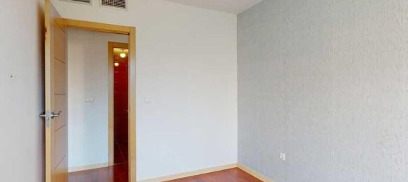 Apartamento de 3 dormitorios en Zaragoza, Spain No. 21670 27