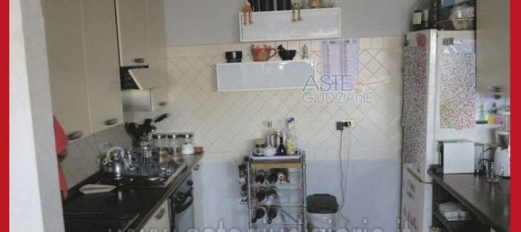 5 bedrooms Apartment in Rome, Italy No. 330830 3