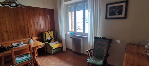 Casa de 4 dormitorios en Montegiorgio, Italy No. 21137 21