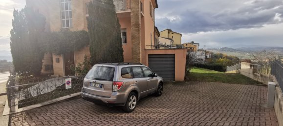 Casa de 4 dormitorios en Montegiorgio, Italy No. 21137 37