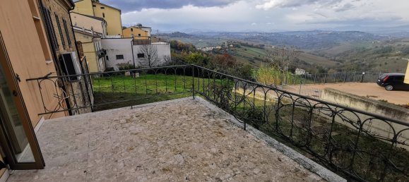 Casa de 4 dormitorios en Montegiorgio, Italy No. 21137 23