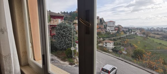 Casa de 4 dormitorios en Montegiorgio, Italy No. 21137 9