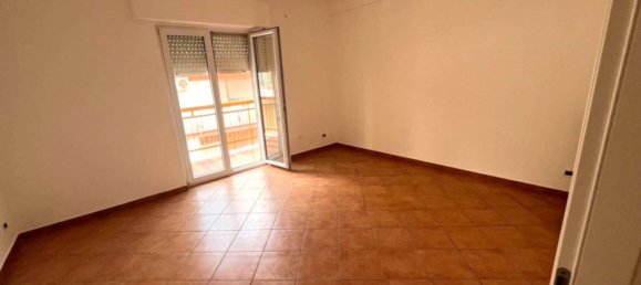 Квартира с 3 спальнями в Багерия, Италия № 325483 9