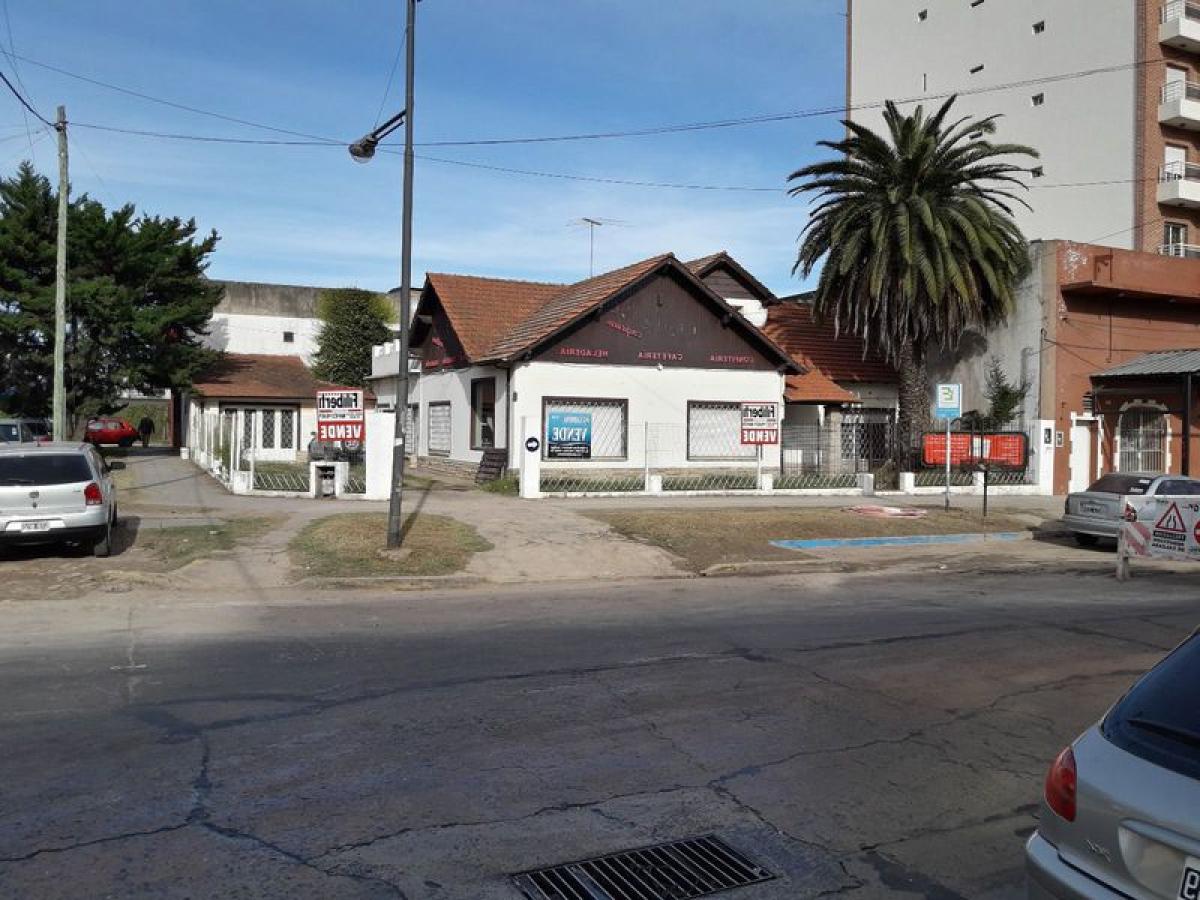 4 bedrooms House in San Miguel, Argentina No. 87758