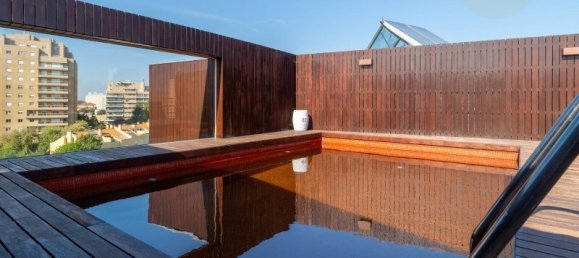 3 bedrooms Apartment in Porto, Portugal No. 136848 11