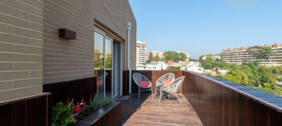 3 bedrooms Apartment in Porto, Portugal No. 136848 4