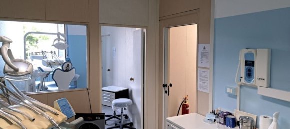 4 bedrooms Apartment in Ancona, Italy No. 350734 6