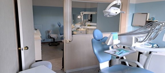 4 bedrooms Apartment in Ancona, Italy No. 350734 7