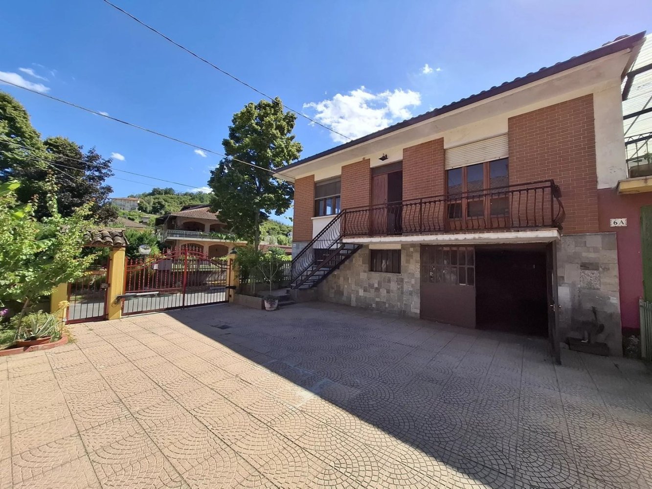 Apartamento de 4 dormitorios en Priocca, Italy No. 393984