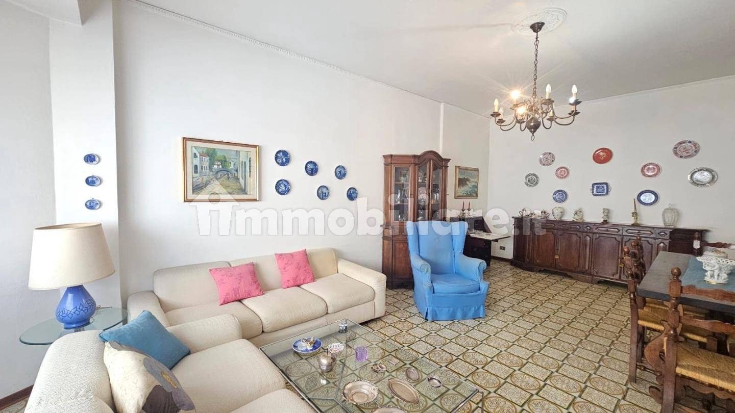 2 bedrooms Apartment in Carrara, Italy No. 277205