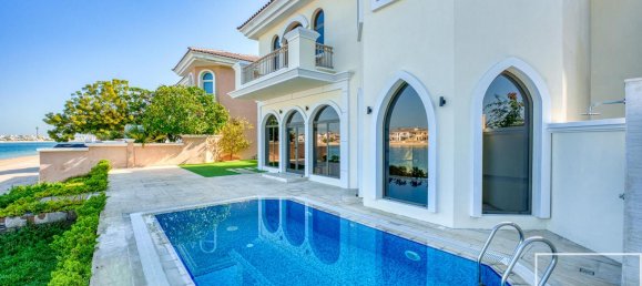 5 bedrooms Villa in Palm Jumeirah, UAE No. 112112 5