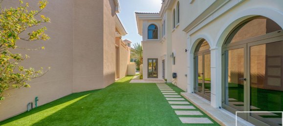 5 bedrooms Villa in Palm Jumeirah, UAE No. 112112 30