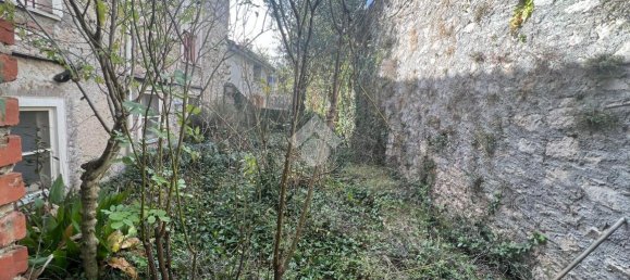 Здание с 8 комнатами в Вероли, Италия № 159791 5