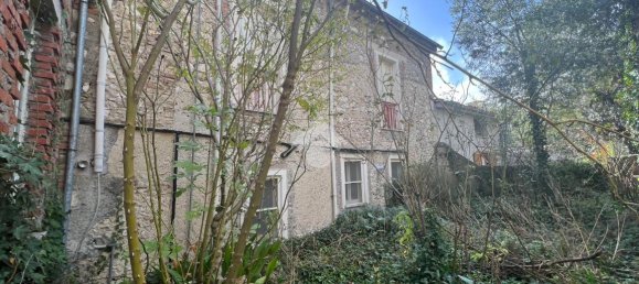 Здание с 8 комнатами в Вероли, Италия № 159791 4