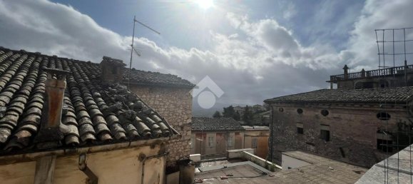 Здание с 8 комнатами в Вероли, Италия № 159791 2