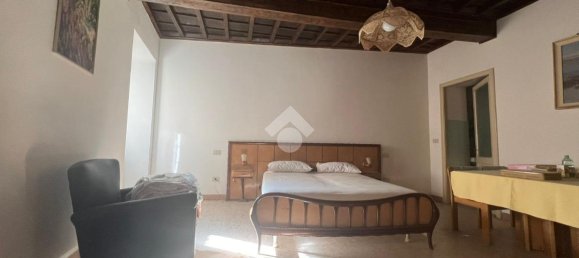 Здание с 8 комнатами в Вероли, Италия № 159791 24