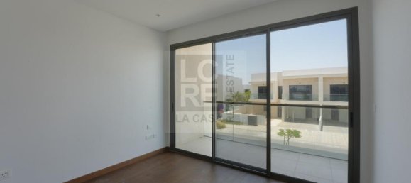 4 bedrooms Villa in Yas Island, UAE No. 7256 12