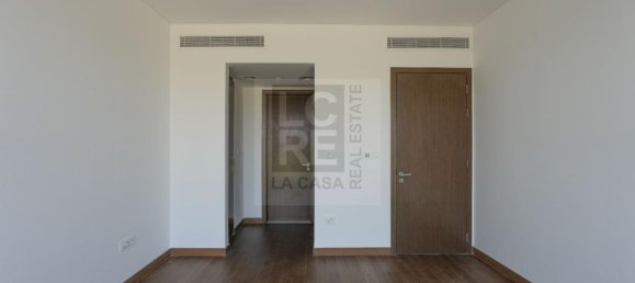 4 bedrooms Villa in Yas Island, UAE No. 7256 13