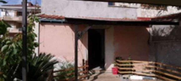 4-salle Appartement à Pomezia, Italy No. 186359 3