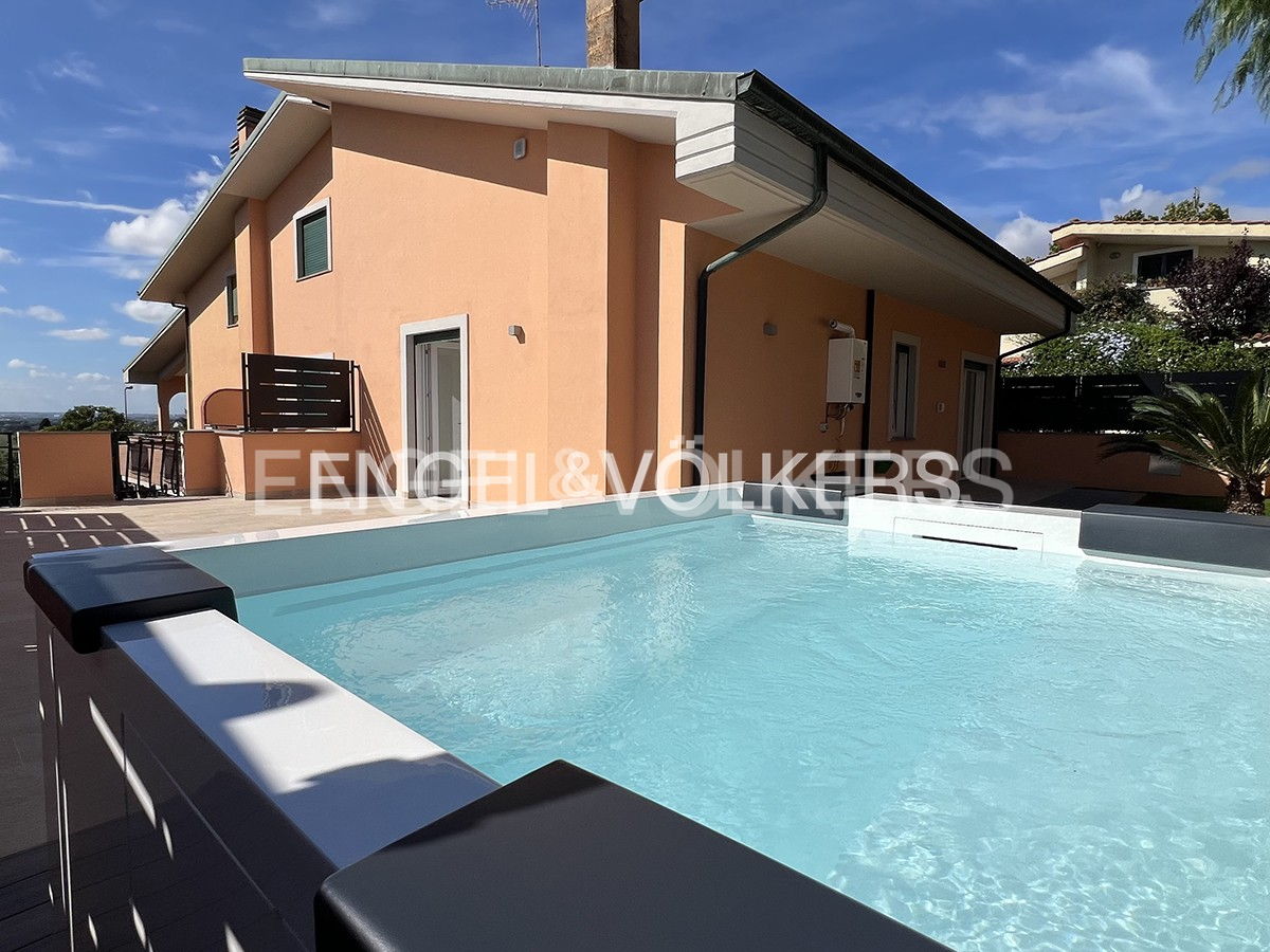 Villa T4 em Guidonia Montecelio, Italy N.º 132165