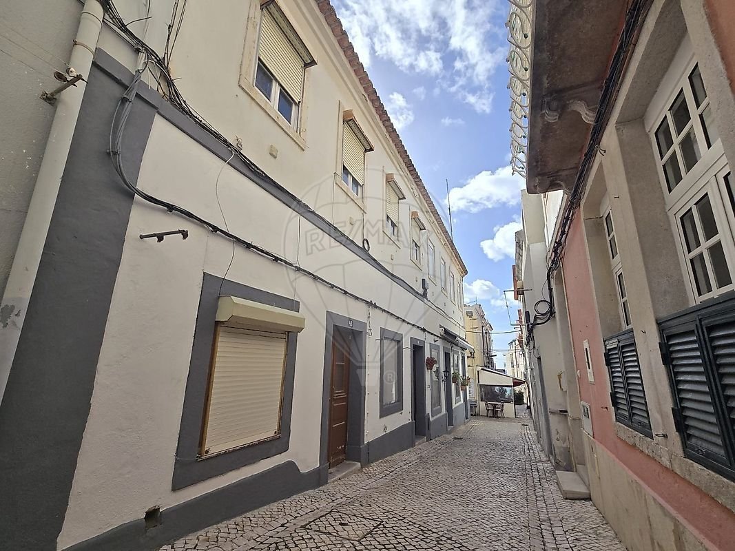 9 غرف نوم بناية في Sesimbra, Portugal رقم 127876