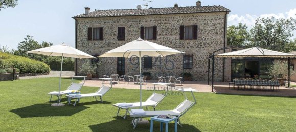 Дом с 9 спальнями в Кьюздино, Италия № 404351 5