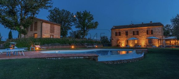 Дом с 9 спальнями в Кьюздино, Италия № 404351 6