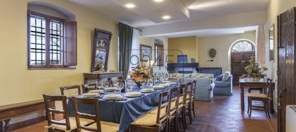 Дом с 9 спальнями в Кьюздино, Италия № 404351 8