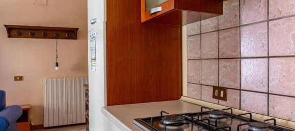 3 rooms Apartment in Borgorose, Italy No. 34325 9