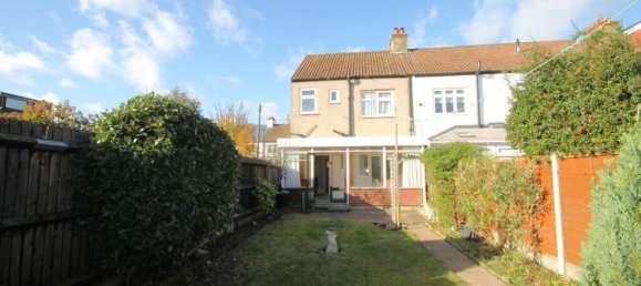 3 bedrooms Commercial property in Beckenham, United Kingdom No. 1093 6