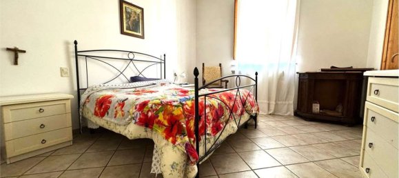5 rooms House in Prato, Italy No. 46000 27