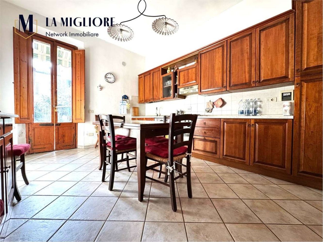 5 rooms House in Prato, Italy No. 46000