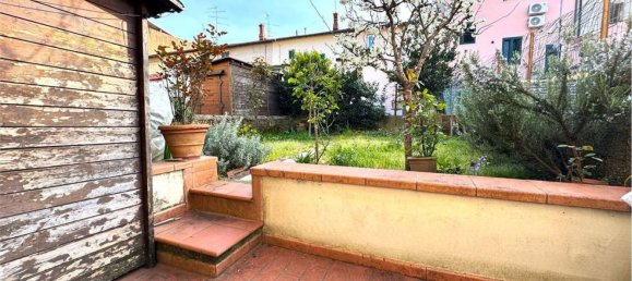 5 rooms House in Prato, Italy No. 46000 3