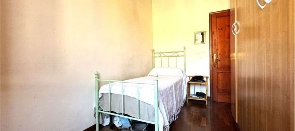 5 rooms House in Prato, Italy No. 46000 30