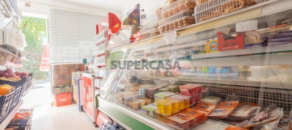 80m² Commercial property in Rio de Mouro, Portugal No. 152602 9