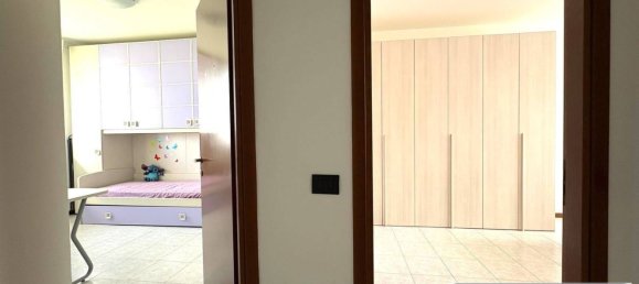 Apartamento T3 em Desio, Italy N.º 378448 11