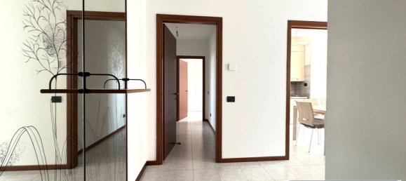 Apartamento T3 em Desio, Italy N.º 378448 2