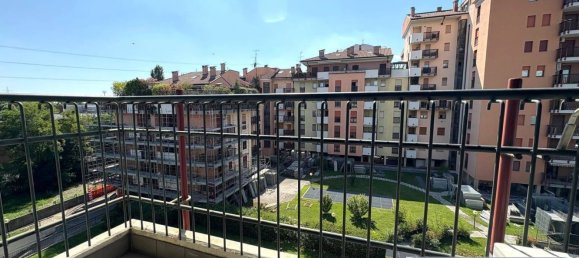 Apartamento T3 em Desio, Italy N.º 378448 8