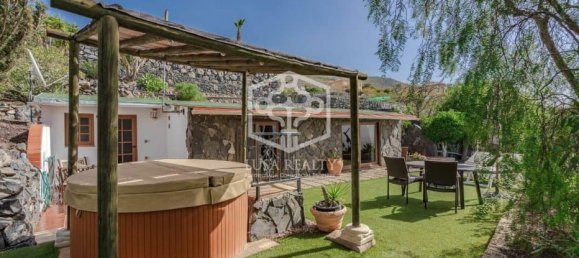 6 bedrooms Villa in Adeje, Spain No. 11383 16