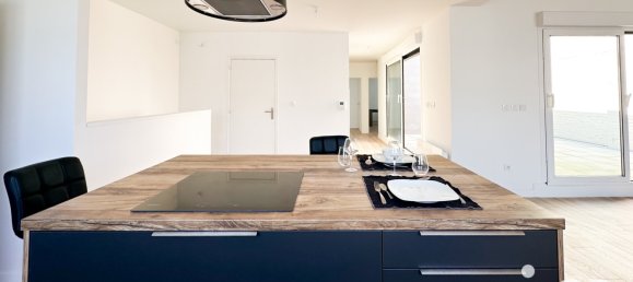 3 Schlafzimmer Wohnung in Croix, France, Nr. 232638 2