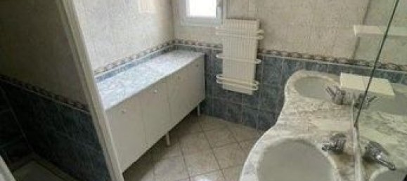 3 bedrooms Villa in Joue-l'Abbe, France No. 304562 5